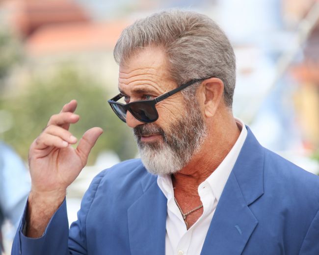 Mel Gibson: "Vou dirigir o quinto filme da série Arma Mortífera"