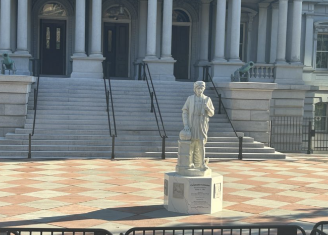 A Casa Branca instala uma estátua de Cristóvão Colombo: "O herói americano original"
