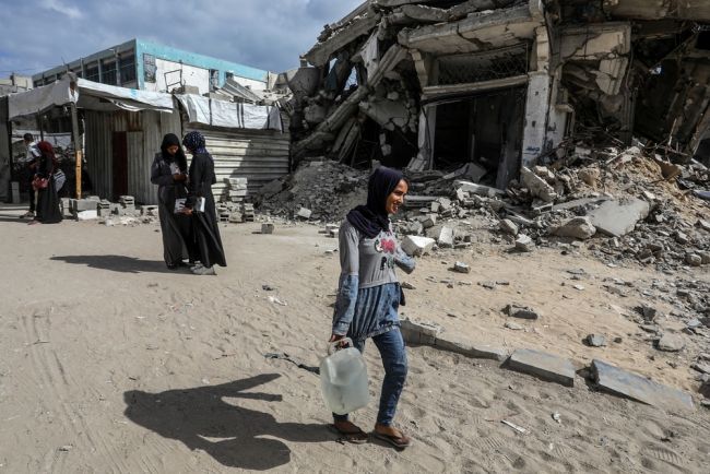 Confrontos perto do local de ajuda humanitária de Gaza resultam em inúmeras mortes