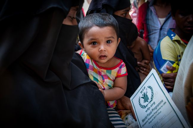 Refugiados rohingya em Bangladesh enfrentam crise iminente à medida que o déficit de ajuda ameaça a sobrevivência
