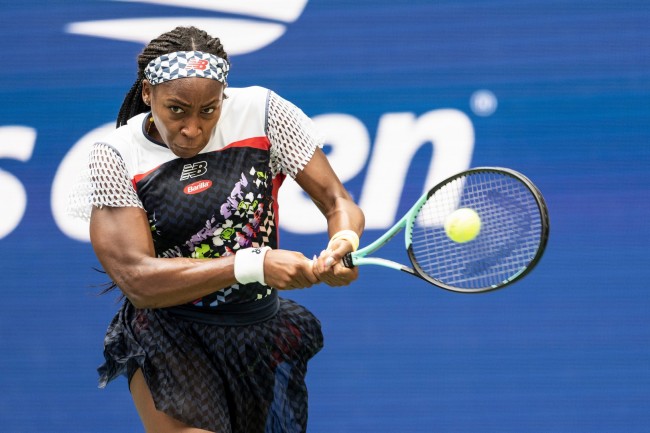 A campeã da WTA, Coco Gauff, sofre derrota na primeira rodada, Anisimova e Keys lutam pela sobrevivência hoje