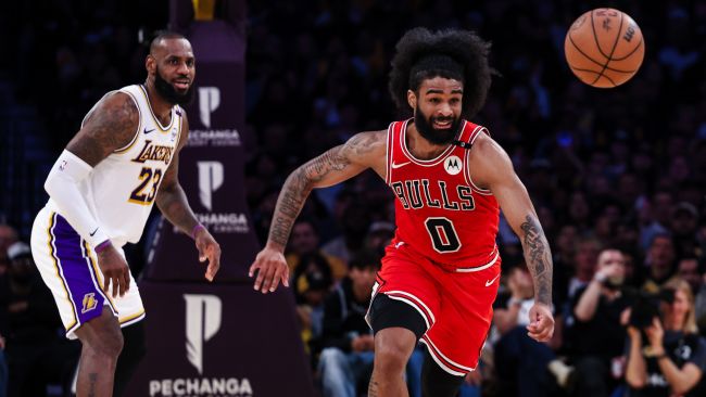 Los Angeles Lakers sofre sua maior derrota da temporada, apesar do retorno de LeBron