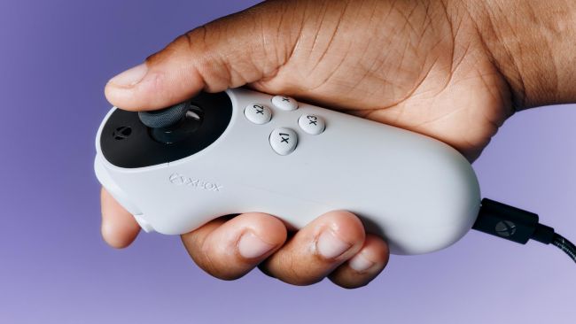 Xbox lança novo controle para pessoas com deficiência