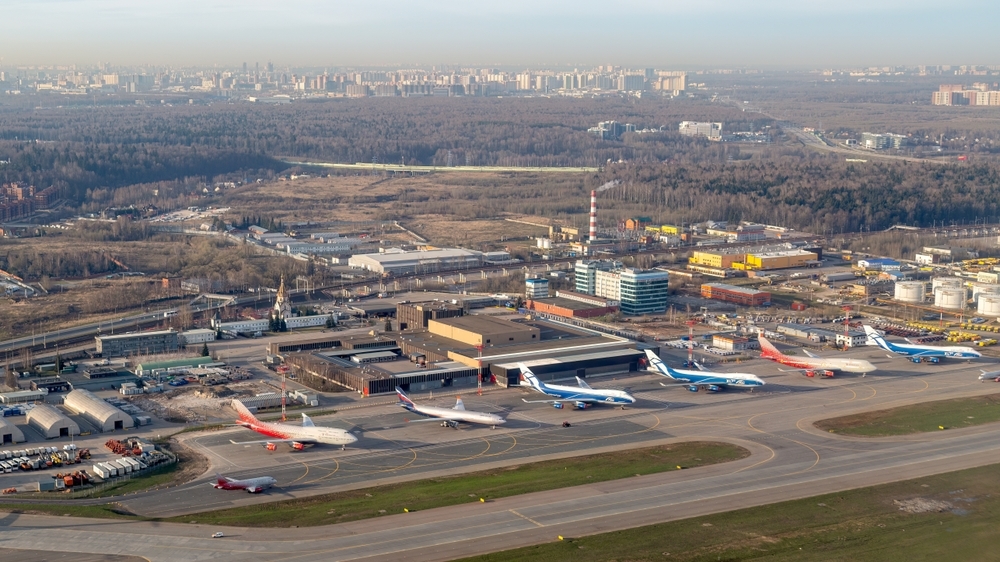 Ataques de drones deixam mais de 60.000 presos em aeroportos russos