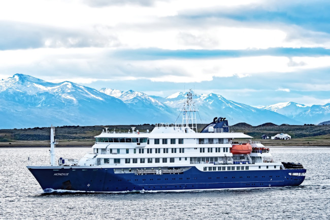 O MV Hondius atraca em Tenerife e os passageiros estão sendo repatriados, nenhum com sintomas de hantavírus