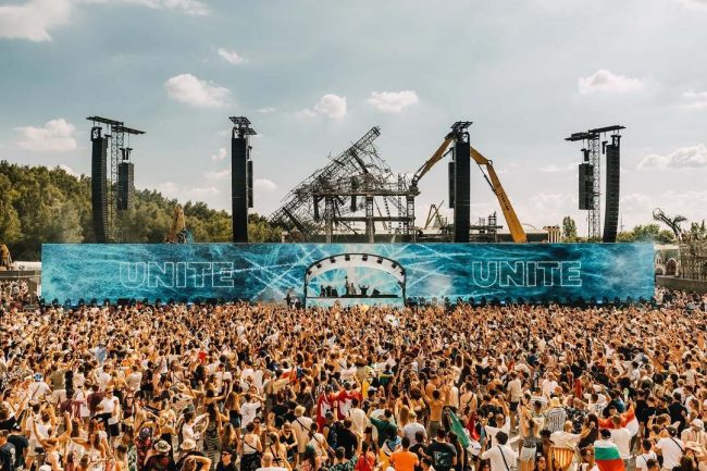 O Tomorrowland constrói um palco principal alternativo em 36 horas e o festival abre como de costume