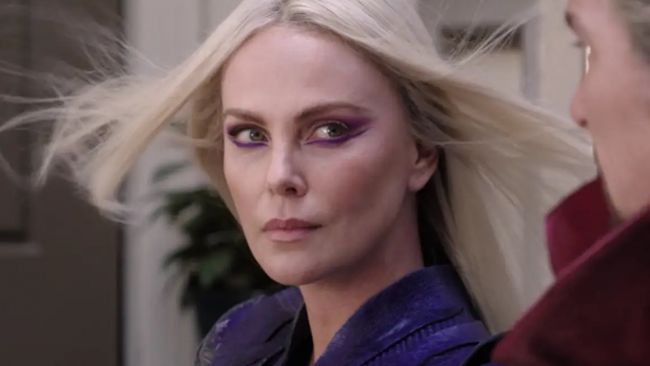 Charlize Theron diz que a IA pode fazer o trabalho de Timothée Chalamet em 10 anos