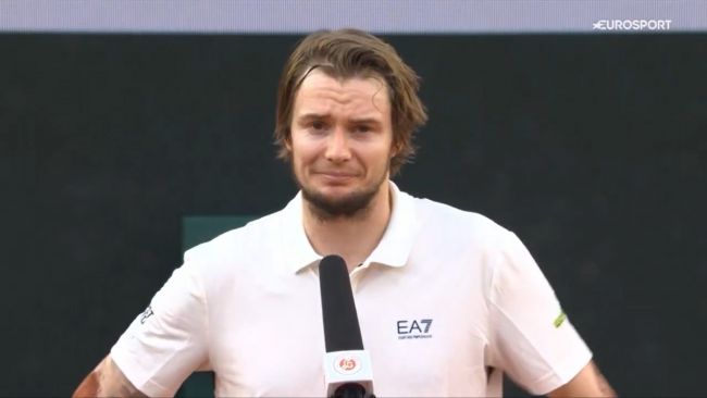 Alexander Bublik chama a vitória de Draper de "melhor momento de sua vida" e recebe calorosas ovações em Roland Garros