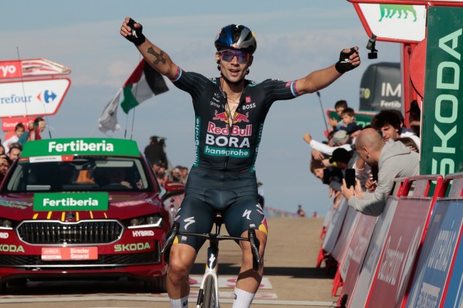 Primož Roglič buscará o quinto título recorde da Vuelta a España em 2026