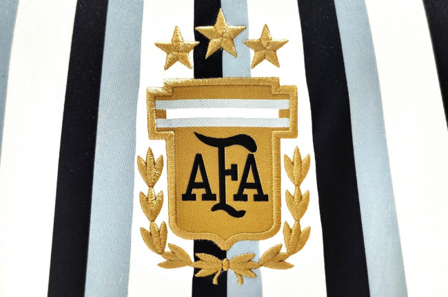 A FIFA inicia processos disciplinares contra a Associação Argentina de Futebol, alguns jogadores argentinos e um jogador espanhol