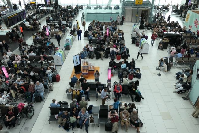 Causa do incêndio na usina de Heathrow ainda não está clara, diz relatório inicial