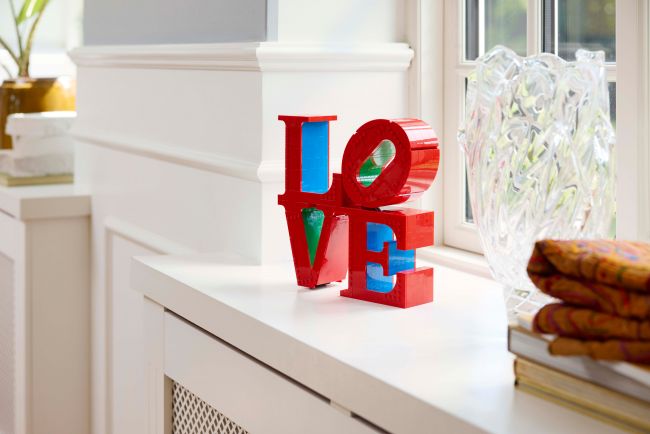 Lego Art fica romântico com conjunto de amor