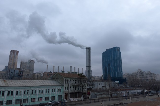 Ataque de drone russo atinge locais de energia em Odesa e causa apagões