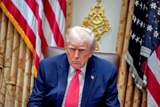 Trump ameaça tarifas mais altas para países que "brincam"