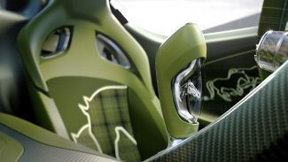 Bugatti revela edição especial do Coupe com o estilo do amado cavalo do fundador da empresa