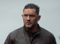 Relat&oacute;rio mais recente afirma que Tom Hardy ainda n&atilde;o cortou de MobLand, e as discuss&otilde;es para um retorno est&atilde;o em andamento