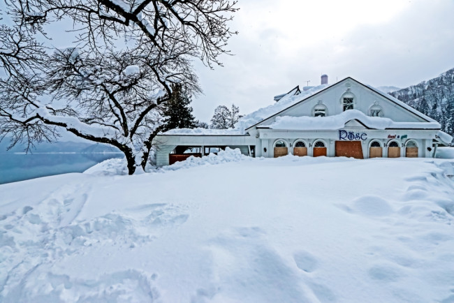 Pelo menos 30 pessoas morreram e cerca de 200 ficaram feridas após semanas de fortes nevascas no Japão