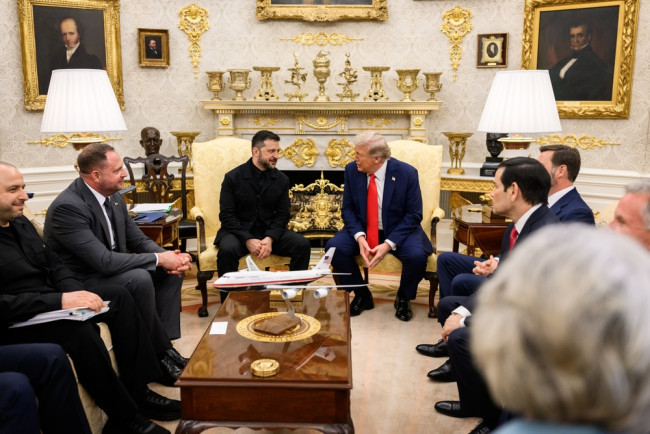 Zelensky incentiva Trump a visitar a Ucrânia