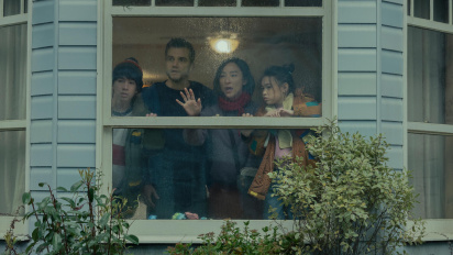 Greta Lee e Wagner Moura s&atilde;o as principais atra&ccedil;&otilde;es do programa da Netflix The Last House